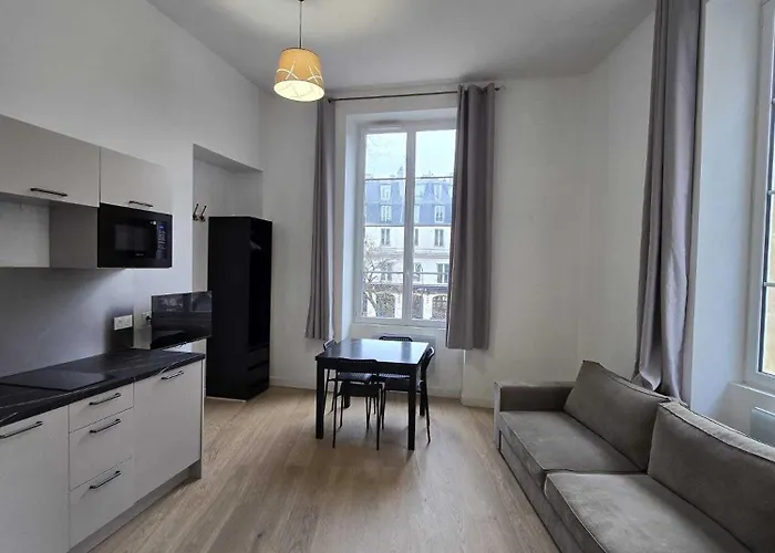 Grands Boulevards Apartment *